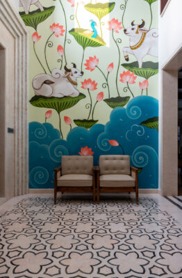 Bedroom with decorative mural feature wall — Dr. Subramaniam House, Namakkal
